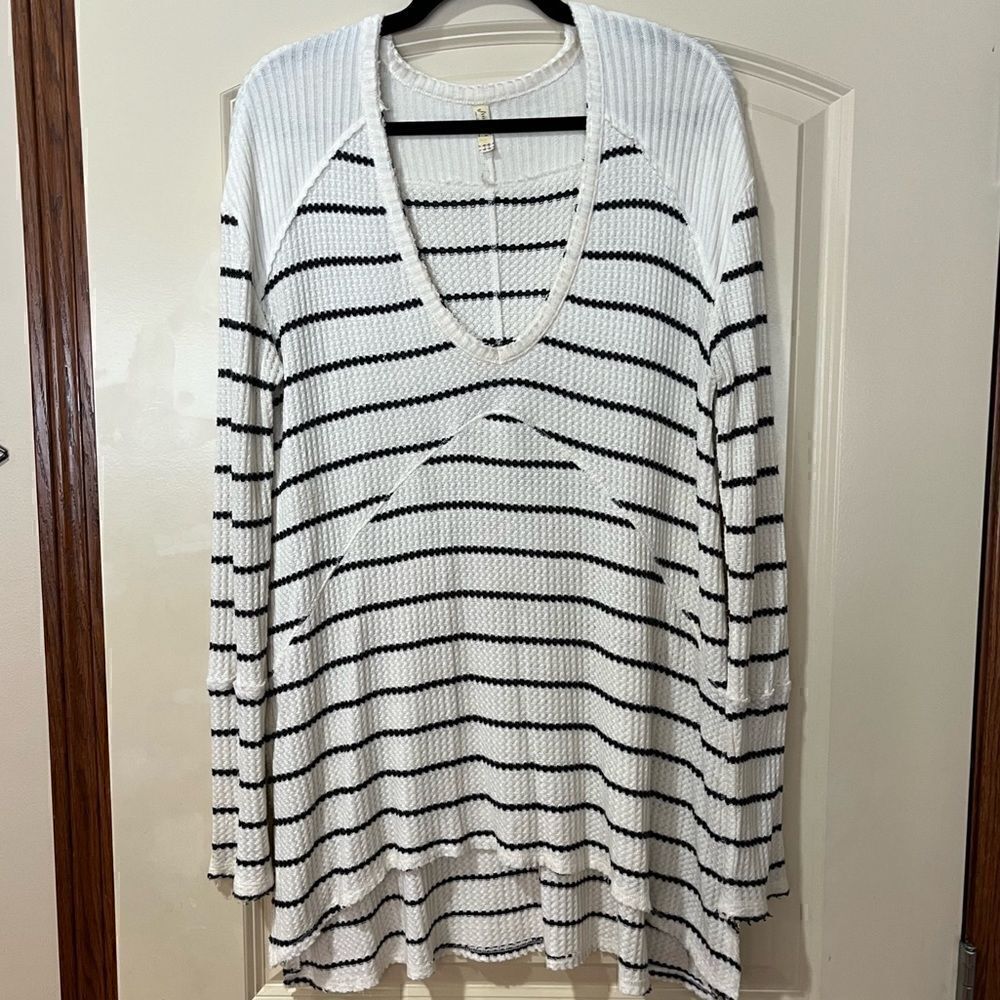 FREE PEOPLE Long Sleeve Sunset Park Thermal Waffle Weave Navy White Size Small